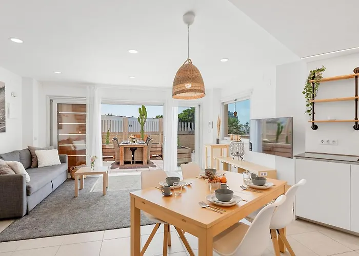 Medano4you Surfers Paradise Beachfront * 厄尔梅达诺