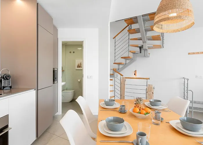 Medano4you Surfers Paradise Beachfront *