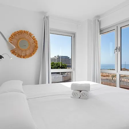 Medano4you Surfers Paradise Beachfront *