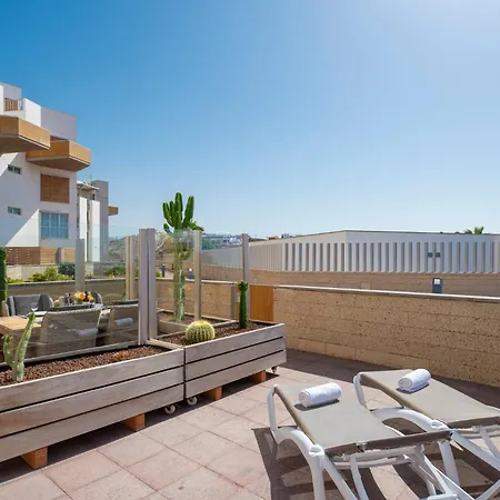 Medano4you Surfers Paradise Beachfront *