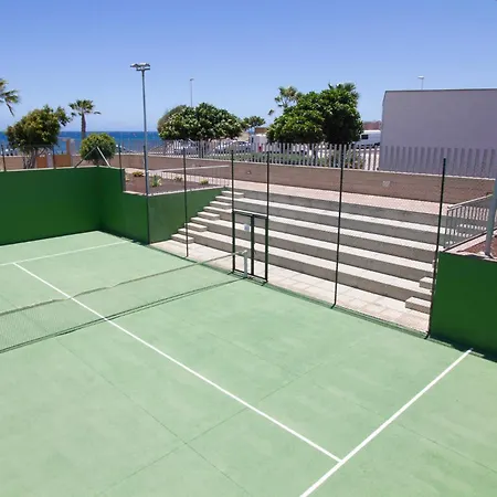 Medano4you Surfers Paradise Beachfront