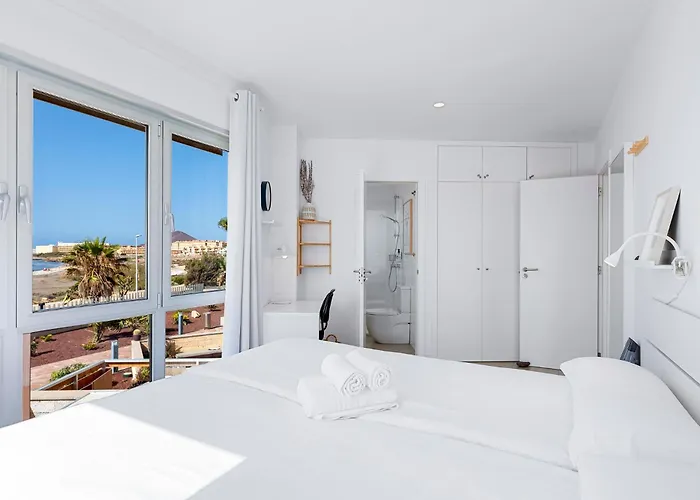 Medano4you Surfers Paradise Beachfront